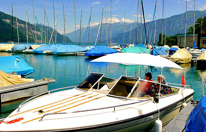 Im Hafen Güetital, Faulensee / Foto: Heinz Rieder