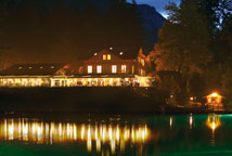 Hotel am Abend